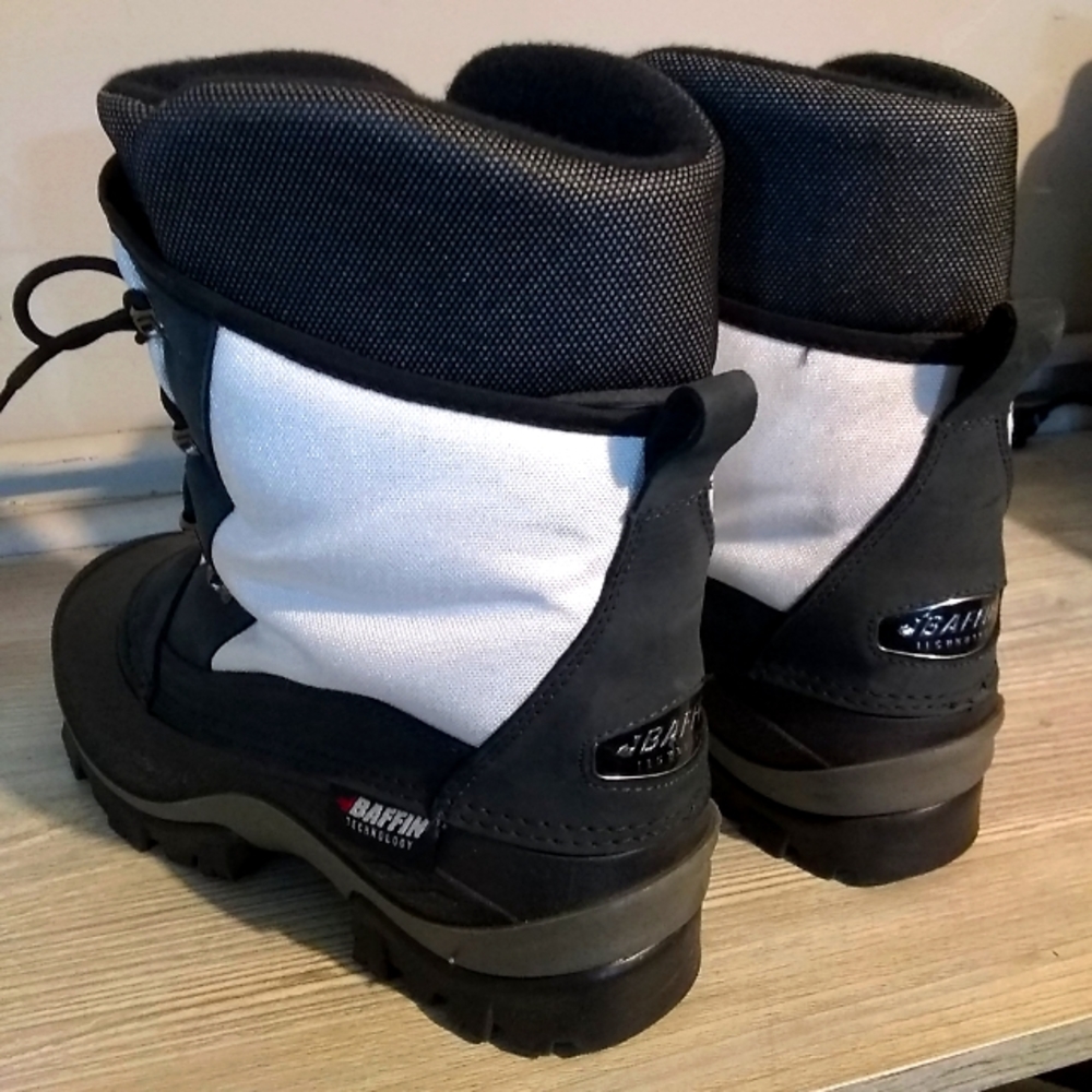 Baffin Technology Women's Snow Boots Size 9W New